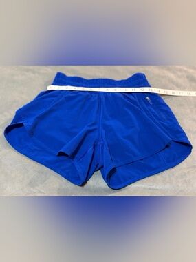 Size 6 Lululemon Blue Adorable Lululemon Shorts with size dot PERFECT CONDITION😍